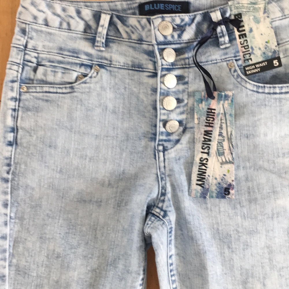 Awesomely Acid Wash Skinny Jeans - Picture 2 of 7